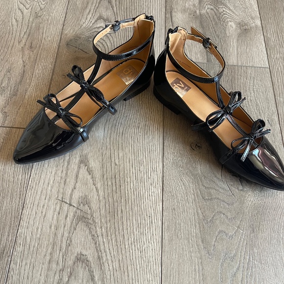 Dolce Vita Flats with Bows - Picture 4 of 7